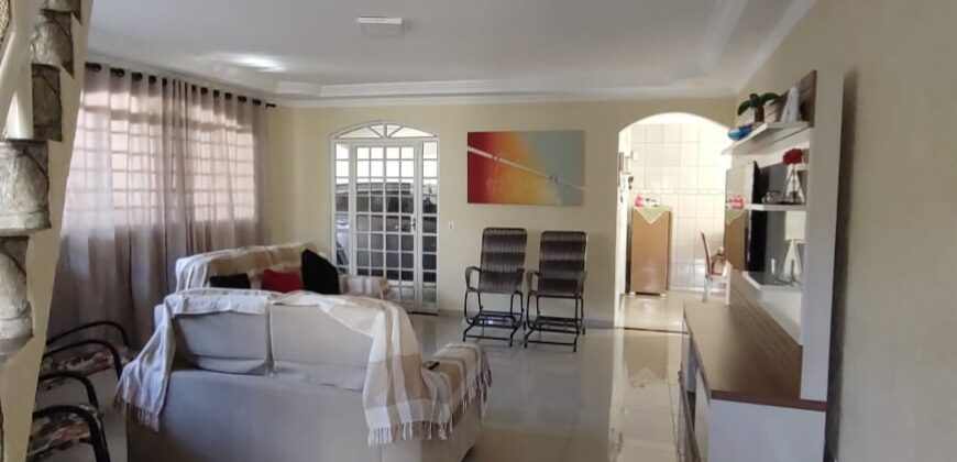 Casa com 264m²