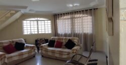 Casa com 264m²