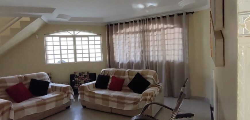 Casa com 264m²