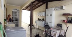 Casa com 264m²