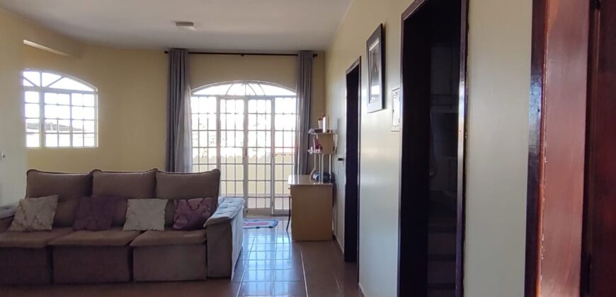 Casa com 264m²